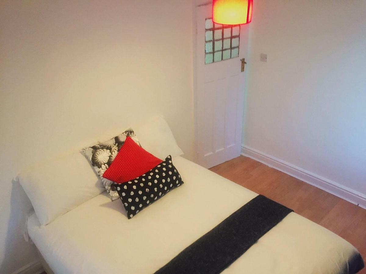 North London Cottage Екстер'єр фото